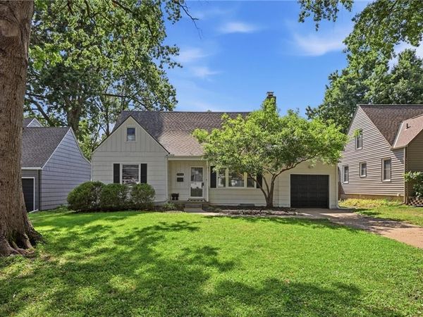 5516 Rosewood Street, Roeland Park, KS 66205