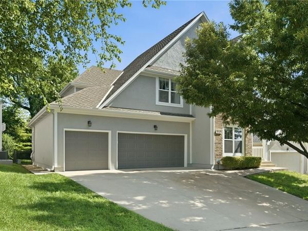 1950 W Forest Street, Olathe, KS 66061