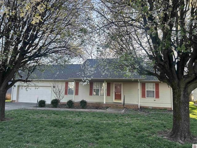 903 Sivley Road, Hopkinsville, KY 42240 Main Photo
