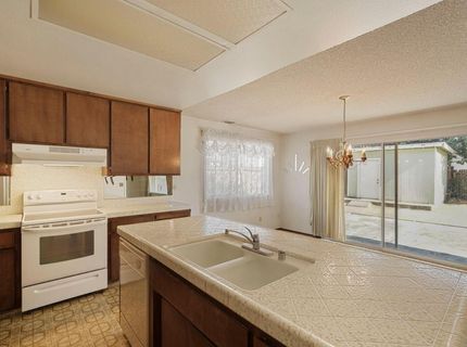 8744 Lodestone Cir, Elk Grove, CA 95624 Photo