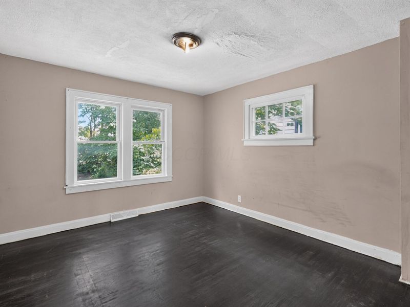 550 Wrexham Avenue , Columbus, OH 43223 Photo 12