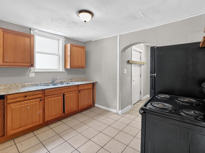 550 Wrexham Avenue , Columbus, OH 43223 Photo 6