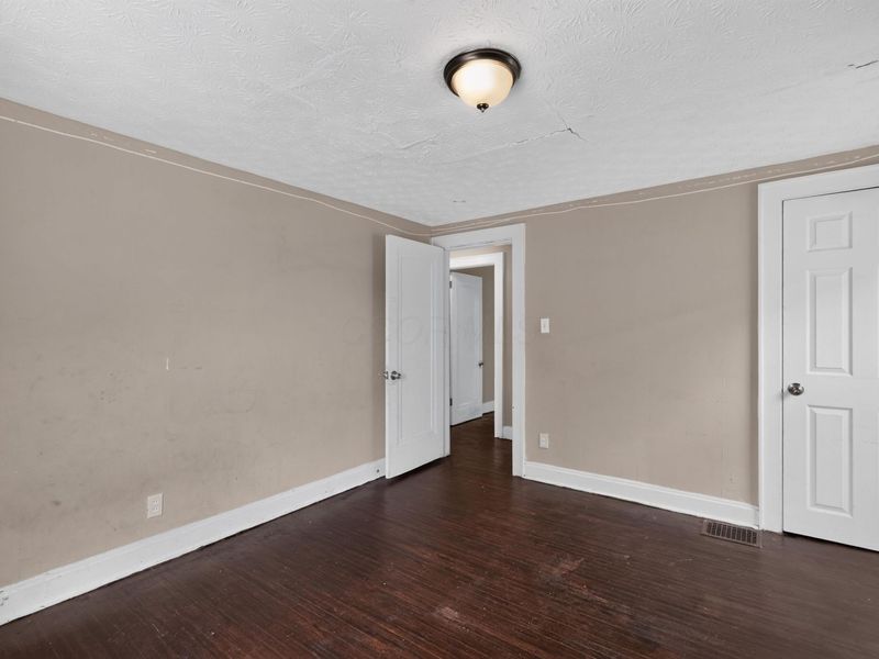 550 Wrexham Avenue , Columbus, OH 43223 Photo 8