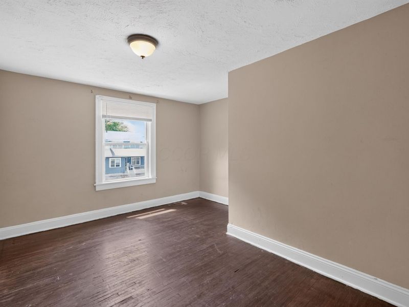 550 Wrexham Avenue , Columbus, OH 43223 Photo 9