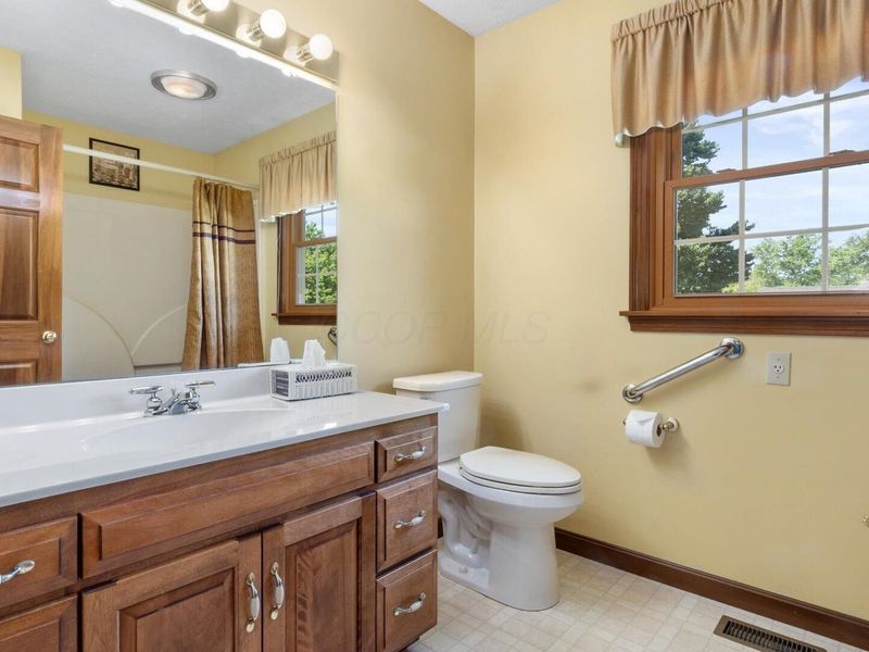 1565 NE Wheeling Road NE, Lancaster, OH 43130 Photo 47