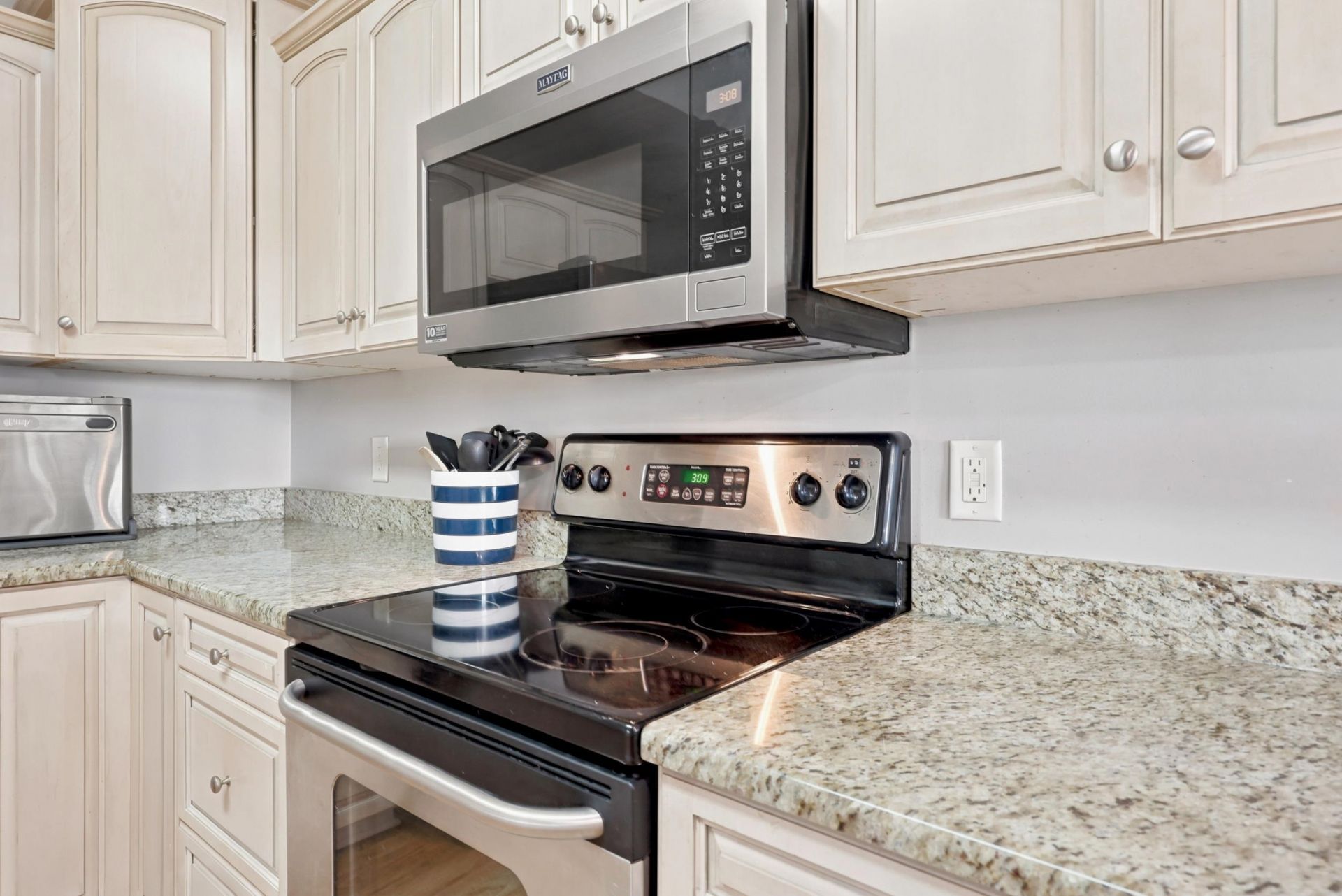 3703 N Ocean Blvd.  Photo 24