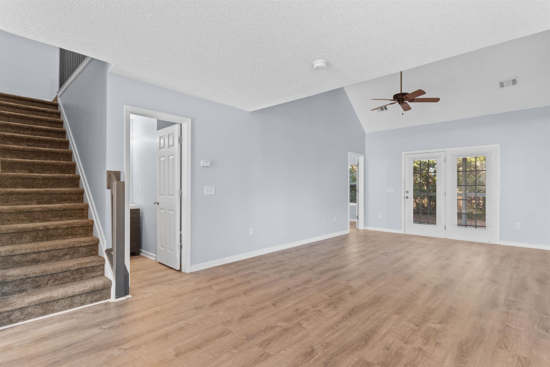 1090 Stanton Pl. Photo 11