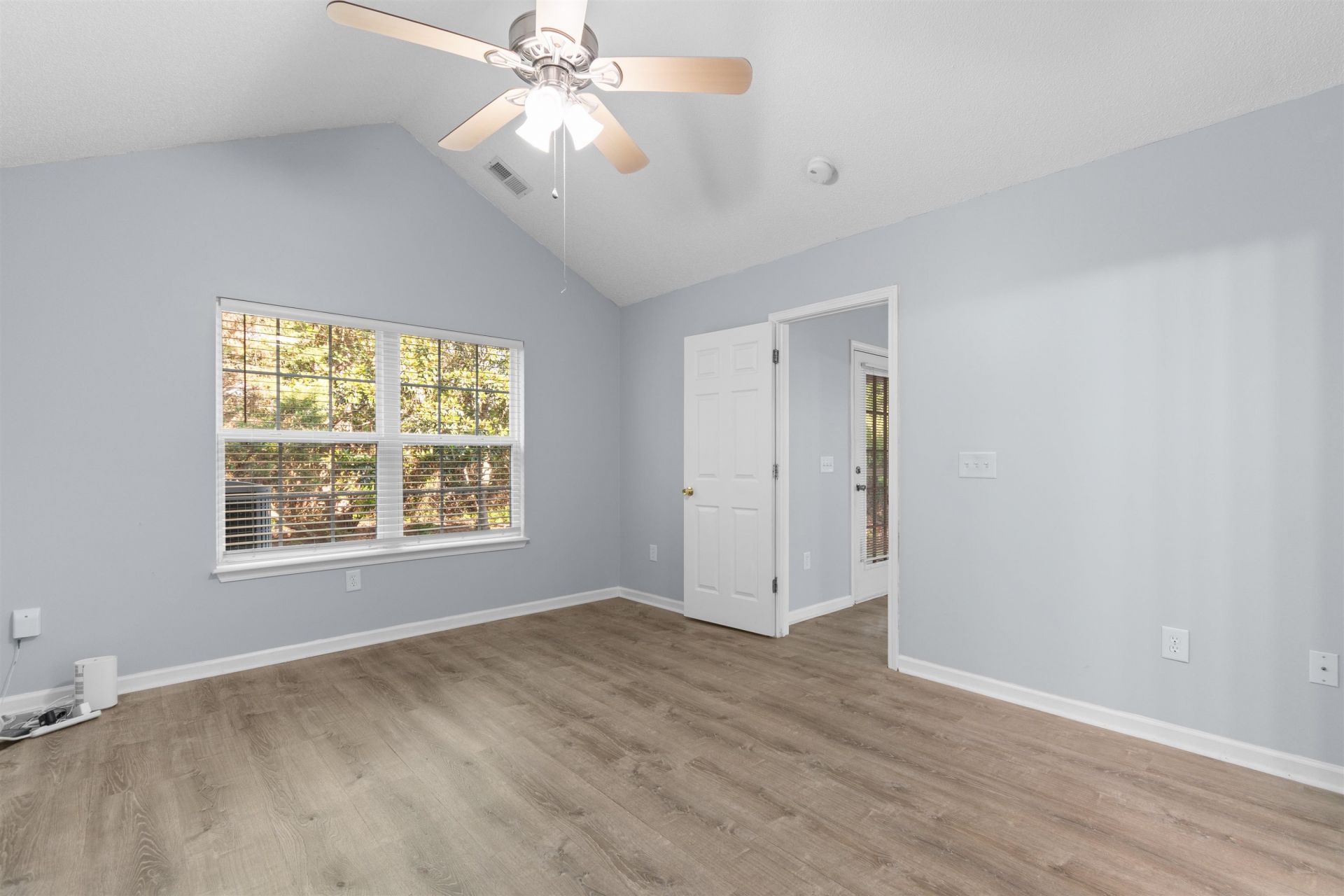 1090 Stanton Pl. Photo 17
