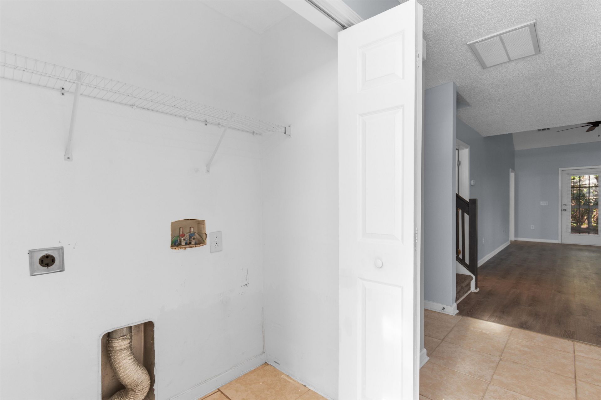 1090 Stanton Pl. Photo 29