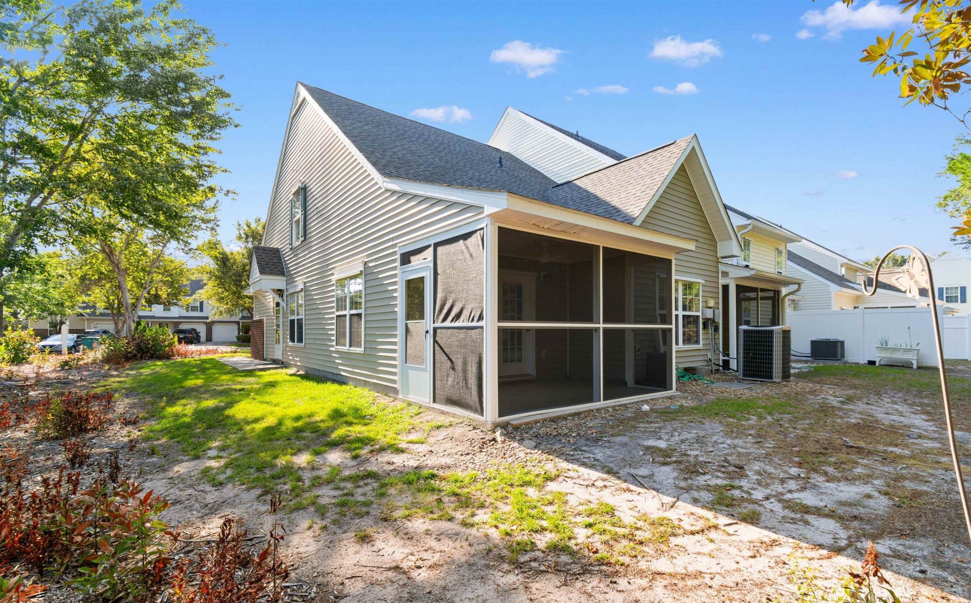 1090 Stanton Pl. Photo 33