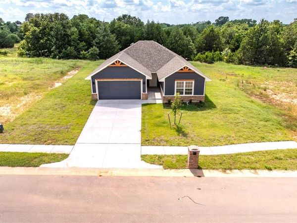 4656 Lincoln Landing, Harrah, OK 73045