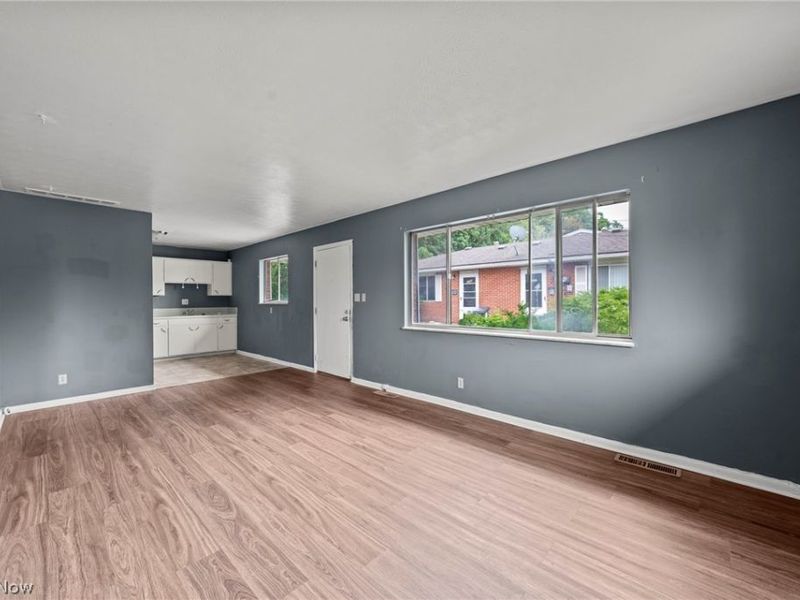 1235 Roslyn Avenue, Akron, OH 44320 Photo 4