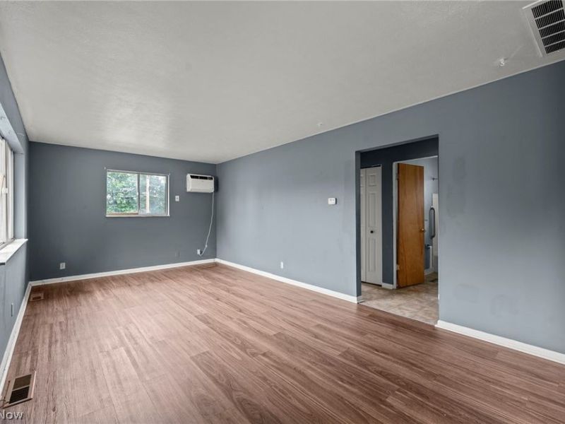 1235 Roslyn Avenue, Akron, OH 44320 Photo 6