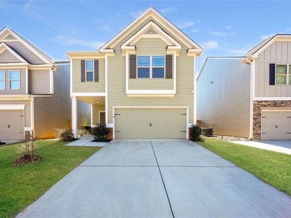 110 Seabreeze Court , Newnan, GA 30265