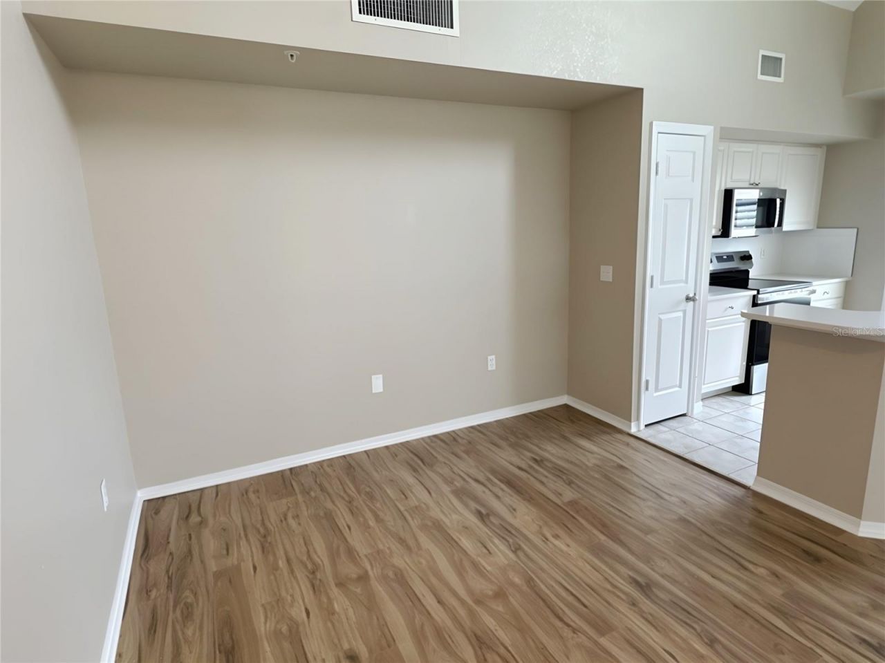 5531 Rosehill Road, Unit 201, Sarasota, FL 34233 Photo