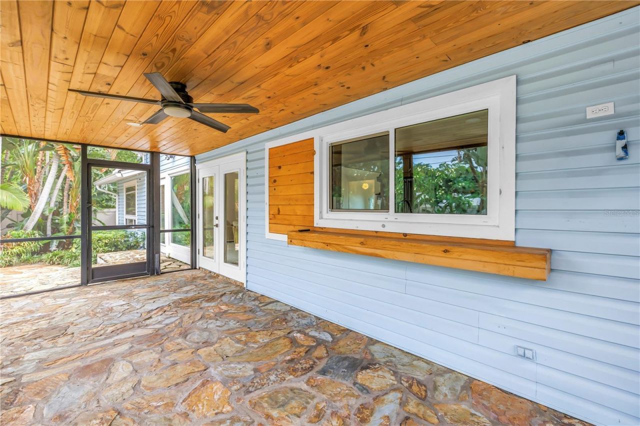 935 42nd Avenue N, Saint Petersburg, FL 33703 Photo