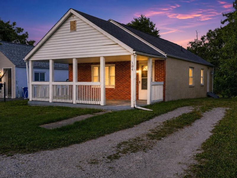 104 Florence Avenue , Columbus, OH 43228 Photo 2