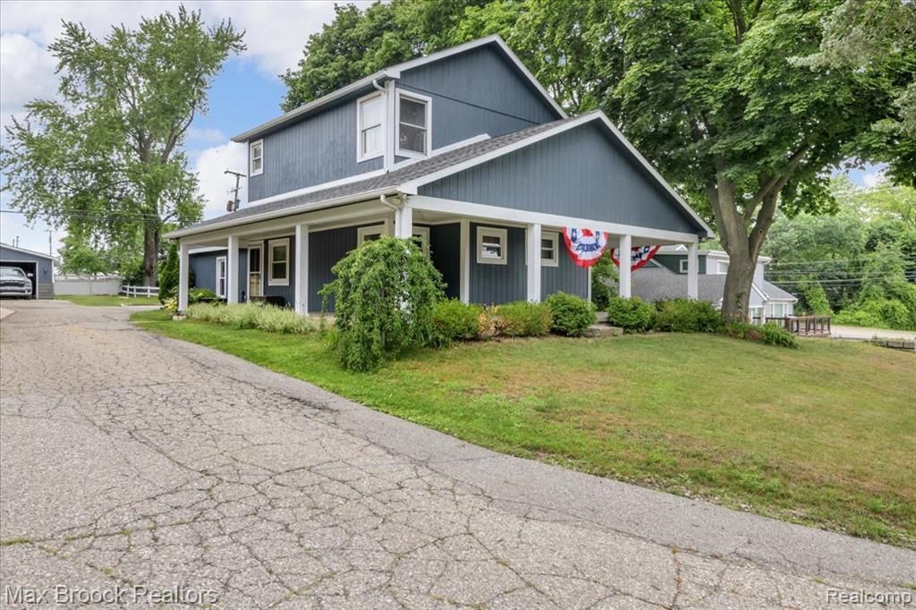 8230 Vandell Street, Commerce Township, MI 48382 Main Photo