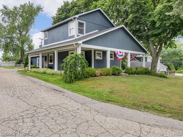 8230 Vandell Street, Commerce Twp, MI 48382