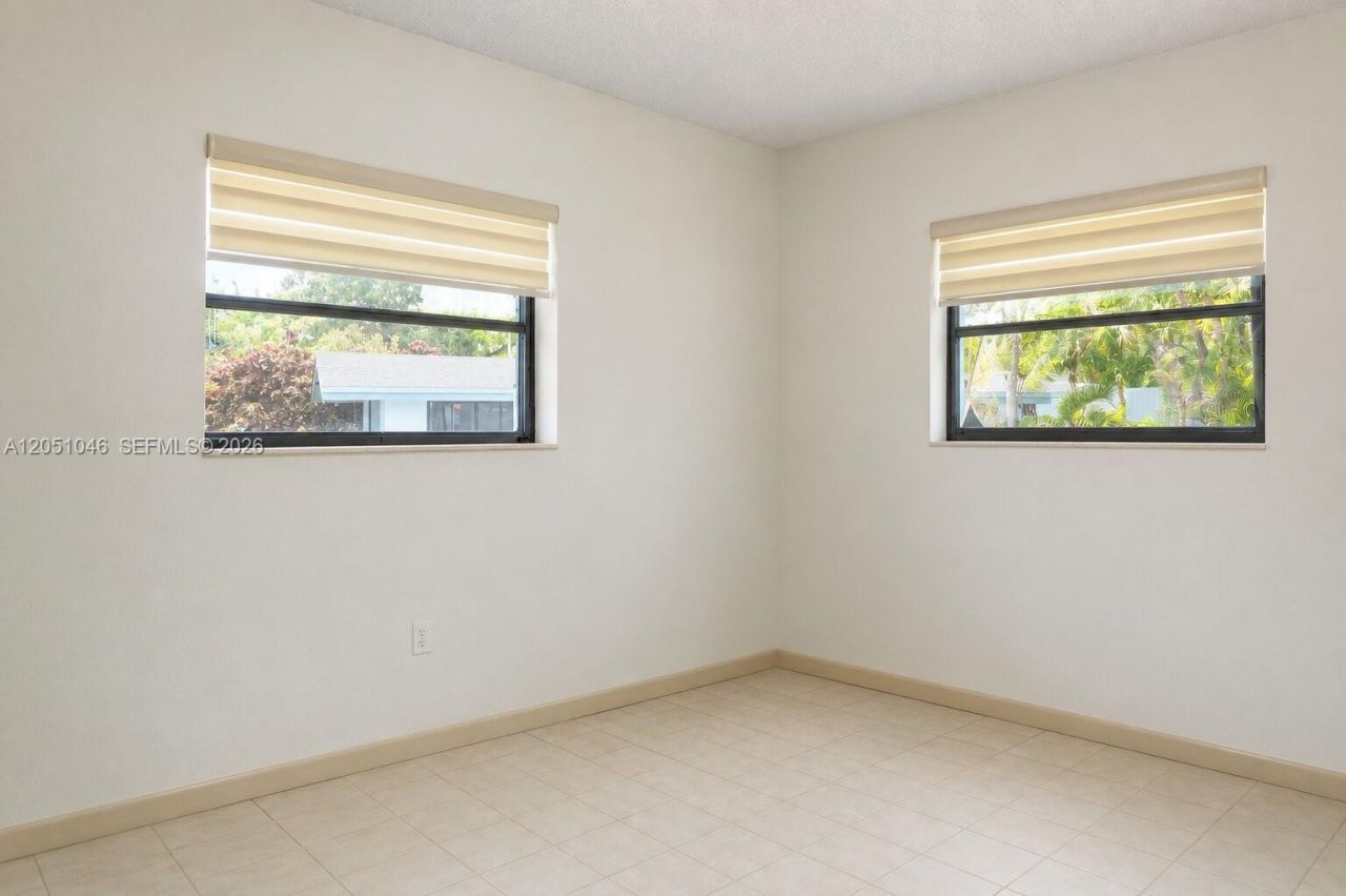 5221 SW 127th Pl , Miami, FL 33175 Photo