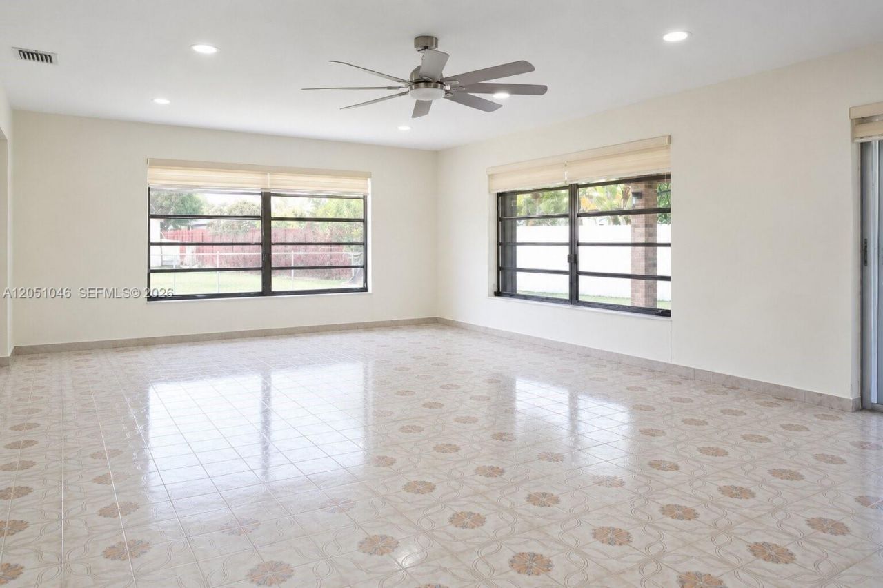5221 SW 127th Pl , Miami, FL 33175 Photo