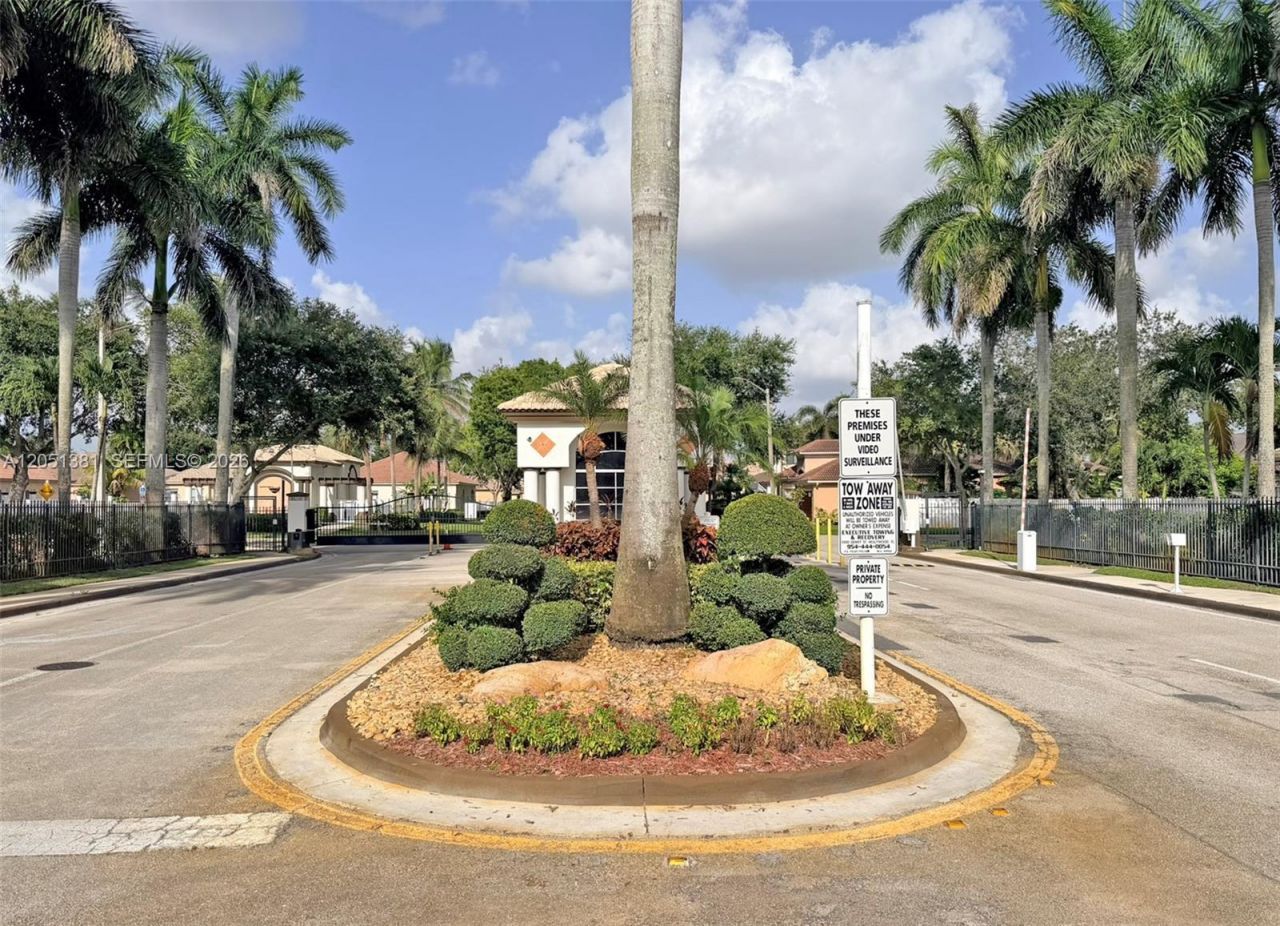 13394 SW 32nd St, Miramar, FL 33027 Photo