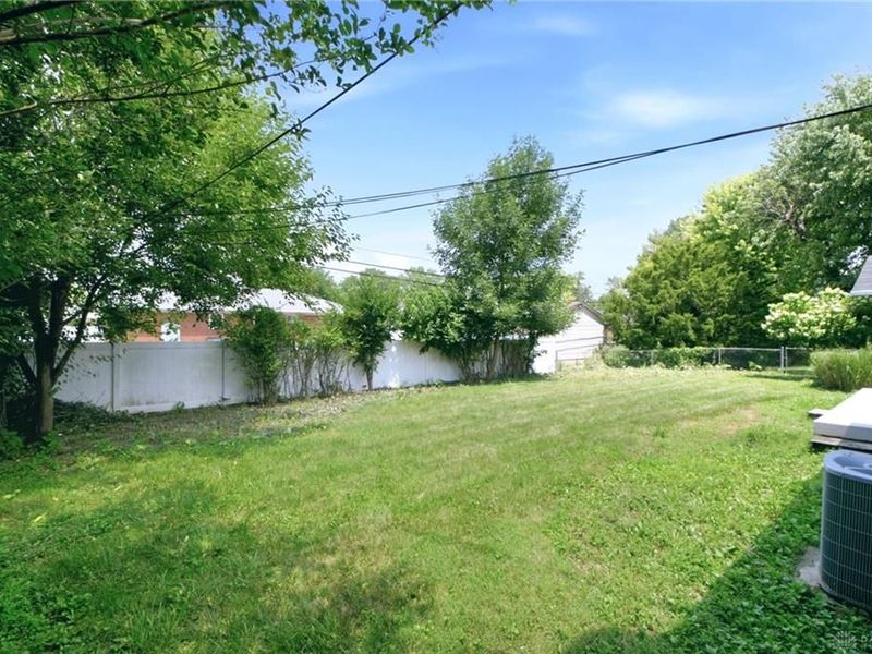 1033 Carlo Drive, Kettering, OH 45429 Photo 41