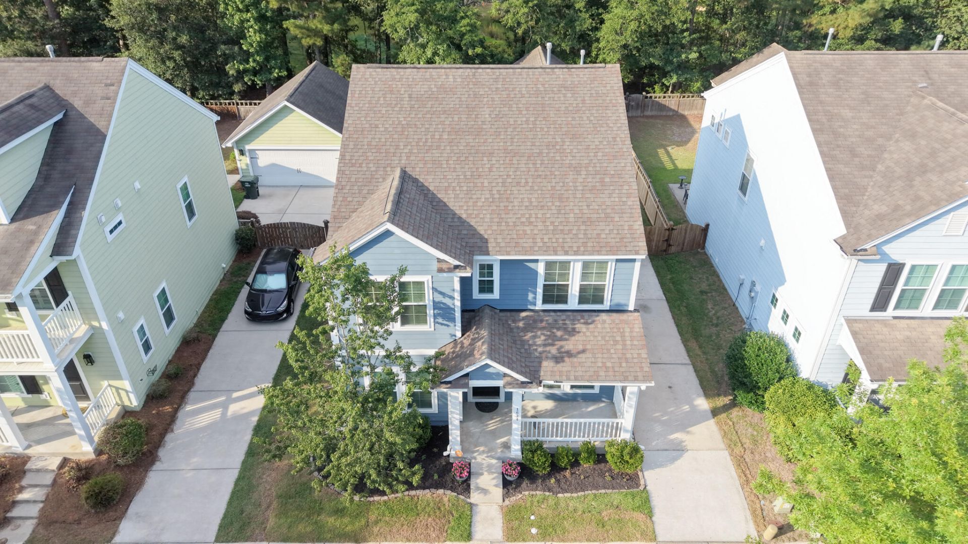 1634 Sparkleberry Lane Photo 6