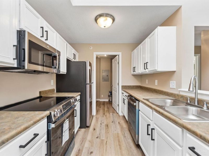 3414 North Bend Road, Unit 8, Green Township, OH 45239 Photo 15