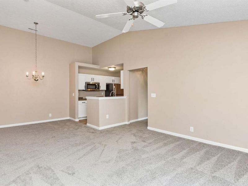 3414 North Bend Road, Unit 8, Green Township, OH 45239 Photo 8