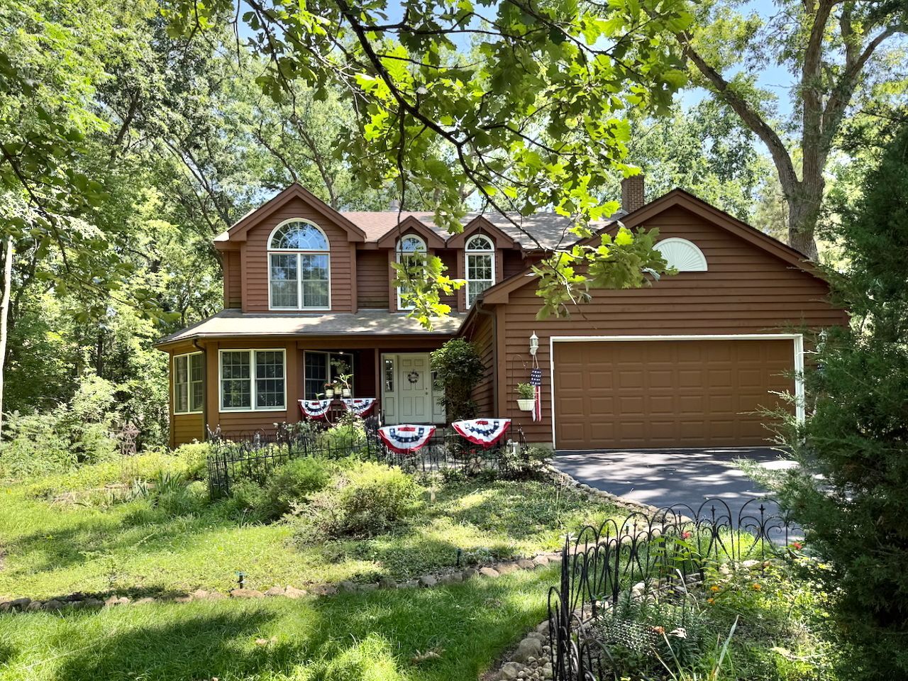 446 Roslyn Road, East Dundee, IL 60118