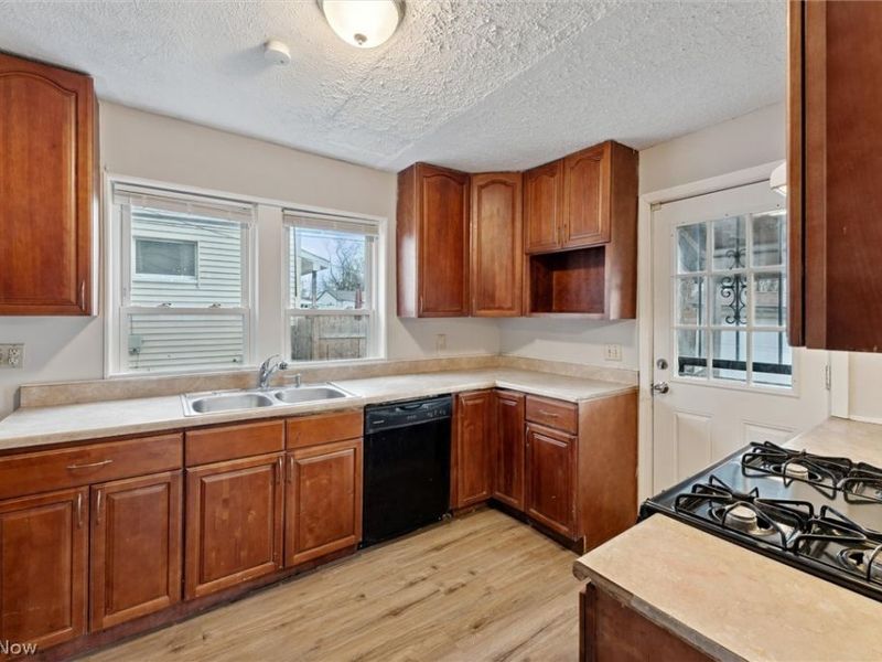 4367 E 139th Street, Garfield Heights, OH 44105 Photo 7