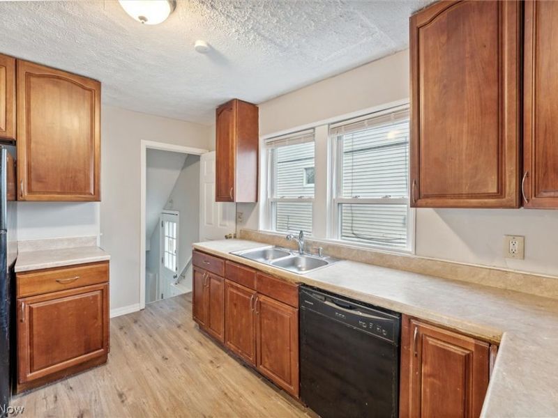 4367 E 139th Street, Garfield Heights, OH 44105 Photo 8