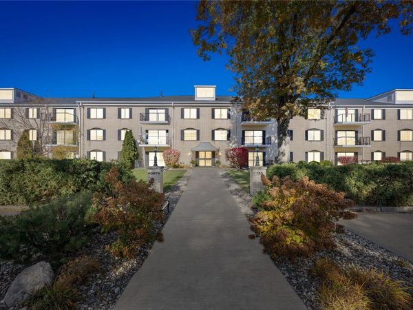 130 Thompson Dr SE , Unit 210, Cedar Rapids, IA 52403