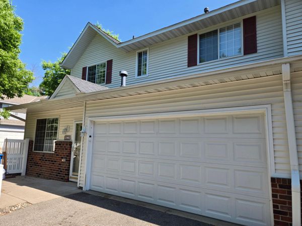 17195 49th Avenue N, Unit E, Plymouth, MN 55446