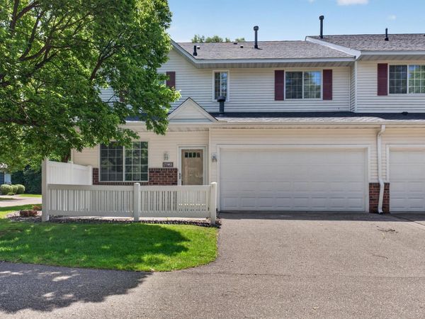 17195 49th Avenue N, Unit E, Plymouth, MN 55446