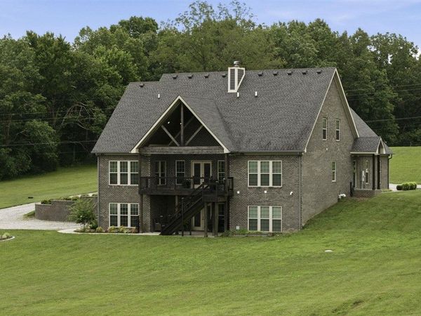 1931 Highland Church Road, Bowling Green, KY 42101