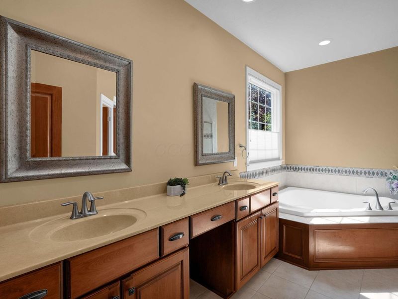 6052 Kentigern Court N, Dublin, OH 43017 Photo 25