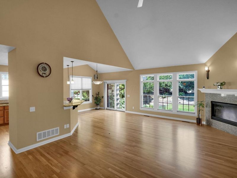 6052 Kentigern Court N, Dublin, OH 43017 Photo 3