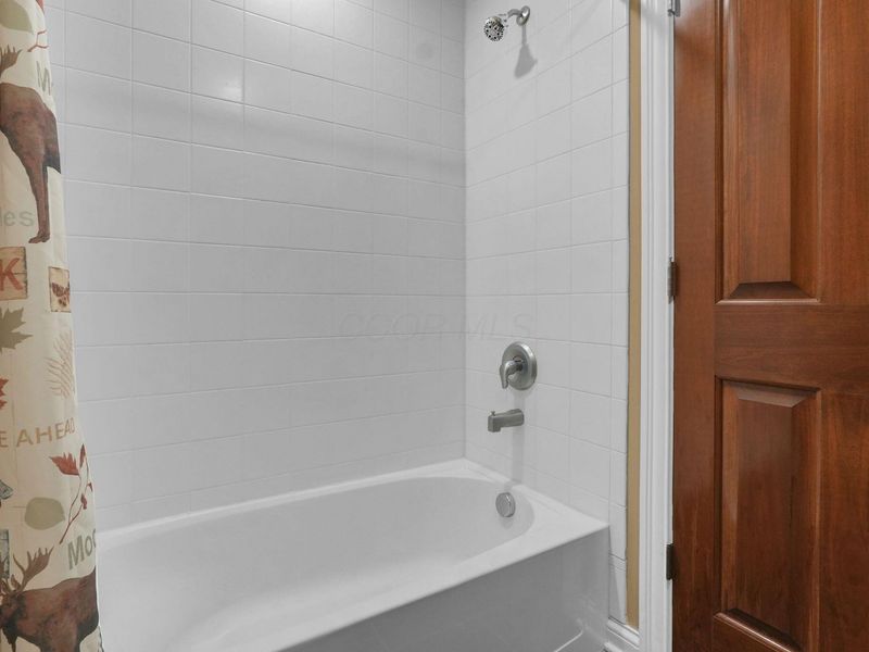 6052 Kentigern Court N, Dublin, OH 43017 Photo 47
