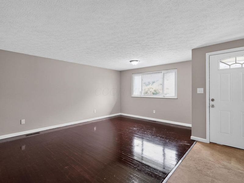 3823 Briggs Road , Columbus, OH 43228 Photo 13