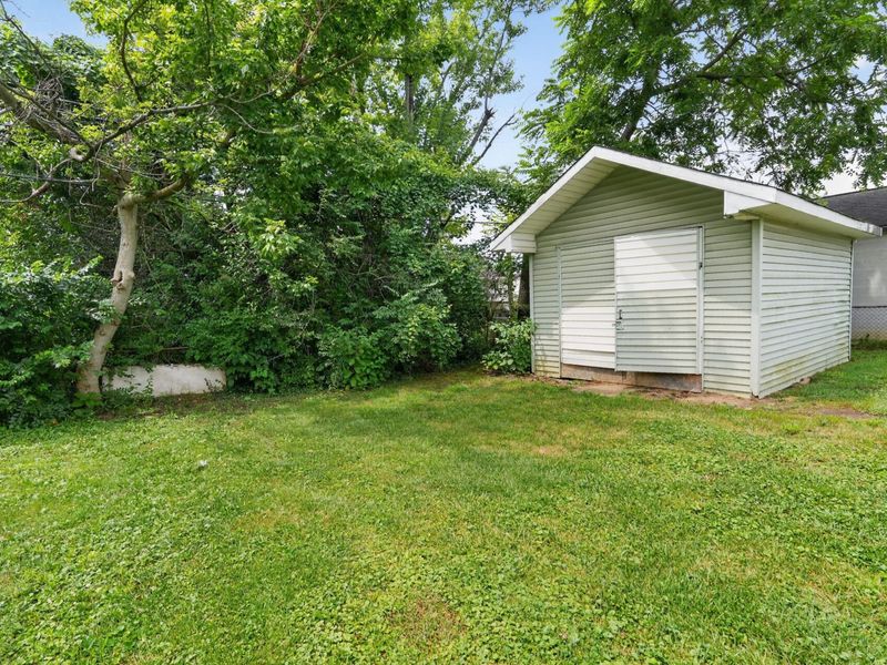3823 Briggs Road , Columbus, OH 43228 Photo 8