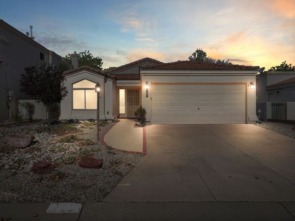 623 Hermit Falls Drive SE, Albuquerque, NM 87124