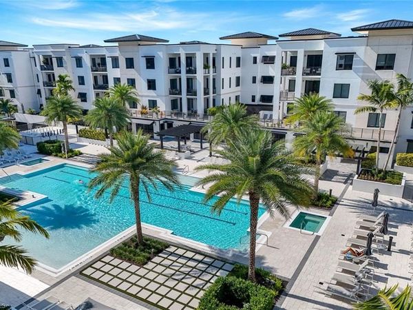 1125 Central AVE , Unit 571, NAPLES, FL 34102