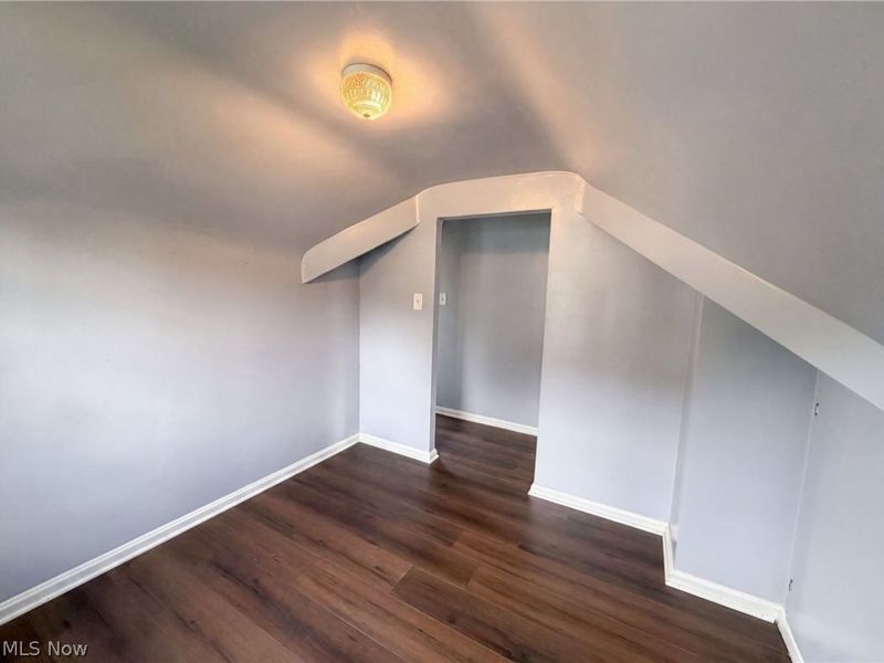 6437 Westminster Drive, Cleveland, OH 44129 Photo 10