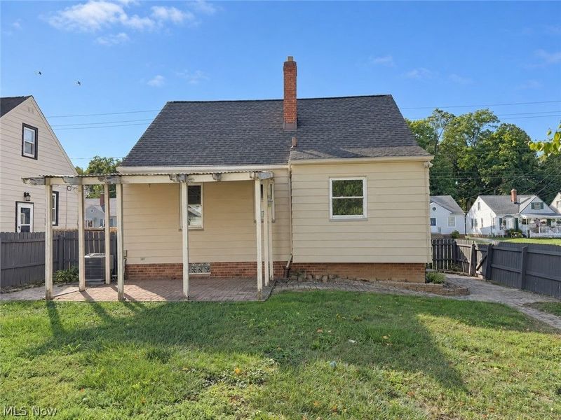 6437 Westminster Drive, Cleveland, OH 44129 Photo 18