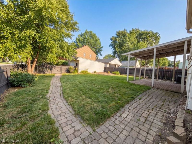 6437 Westminster Drive, Cleveland, OH 44129 Photo 21