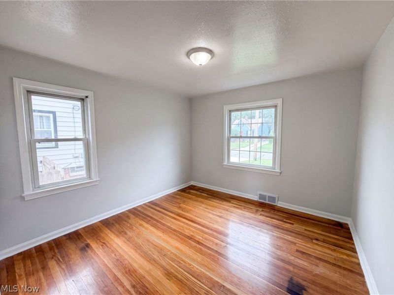 6437 Westminster Drive, Cleveland, OH 44129 Photo 4