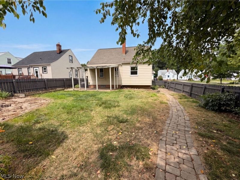 6437 Westminster Drive, Cleveland, OH 44129 Photo 5