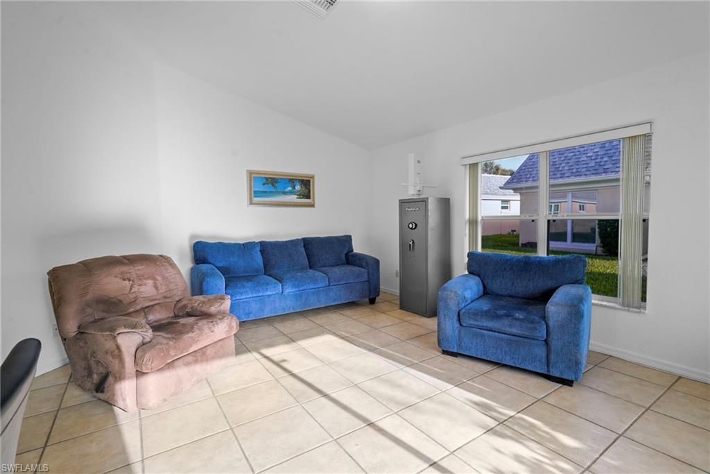 2 E Greens Cir , Lehigh Acres, FL 33936 Photo